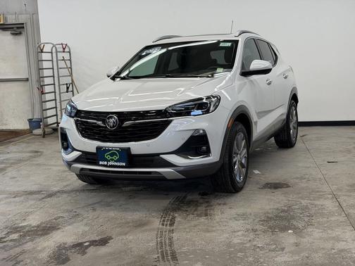 White Frost Tricoat 2023 Buick Encore GX Essence