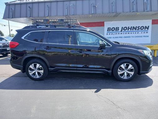 Crystal Black Silica 2021 Subaru Ascent Premium 8-Passenger