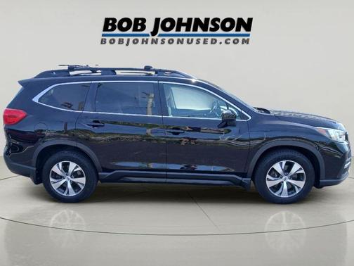 Crystal Black Silica 2021 Subaru Ascent Premium 8-Passenger