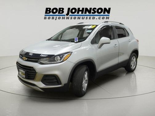 Silver Ice Metallic 2019 Chevrolet Trax LT