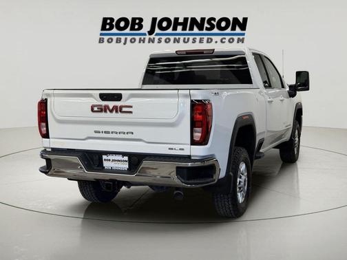 Summit White 2022 GMC Sierra 2500 SLE