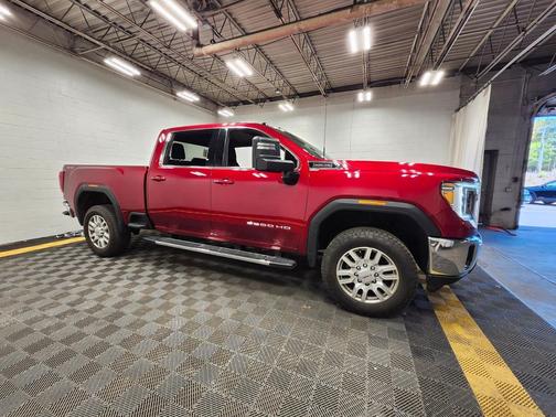 Cayenne Red Tintcoat 2023 GMC Sierra 2500 SLE