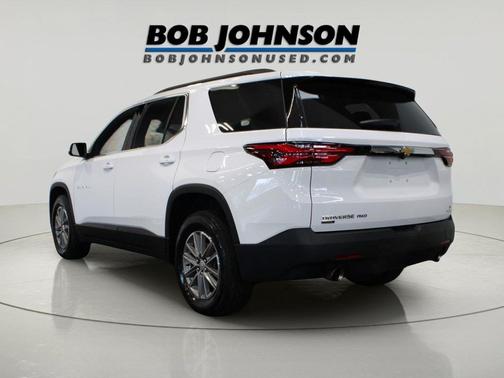 Summit White 2024 Chevrolet Traverse LT Cloth