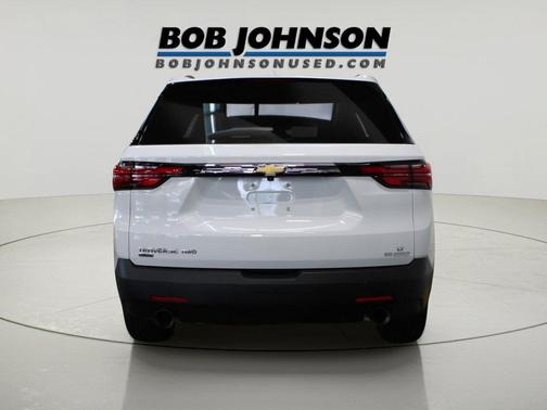 Summit White 2024 Chevrolet Traverse LT Cloth