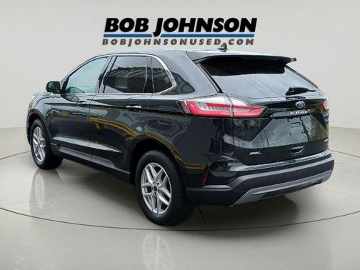 Forged Green Metallic 2022 Ford Edge SEL