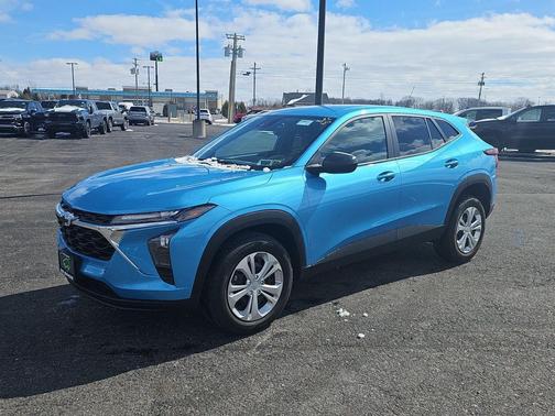 2025 Chevrolet Trax LS