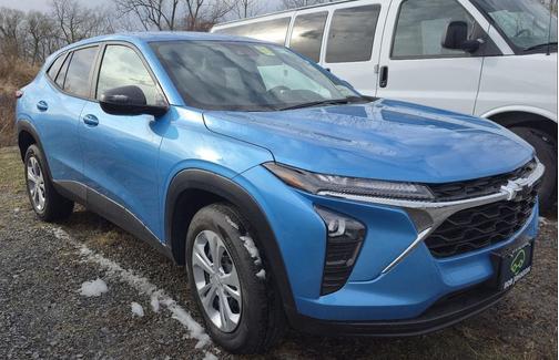 2025 Chevrolet Trax LS