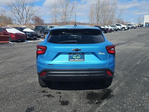 2025 Chevrolet Trax LS