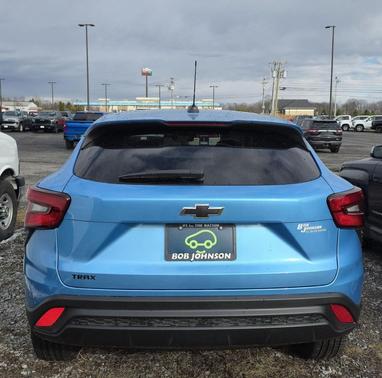 2025 Chevrolet Trax LS