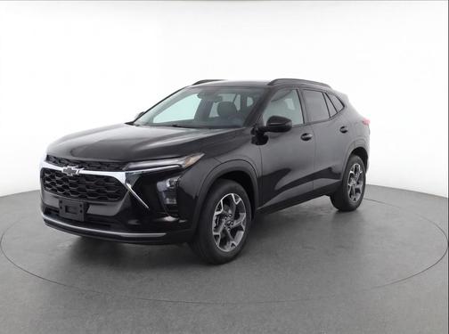 Mosaic Black Metallic 2024 Chevrolet Trax LT