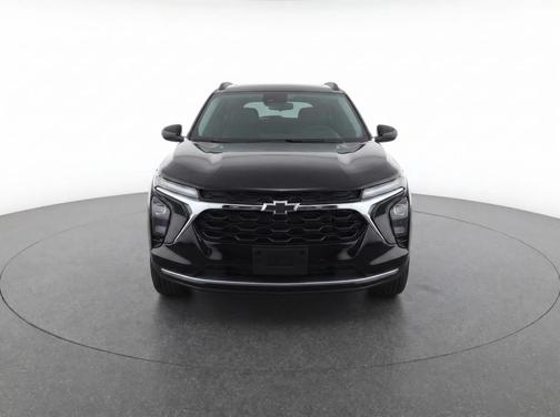 Mosaic Black Metallic 2024 Chevrolet Trax LT