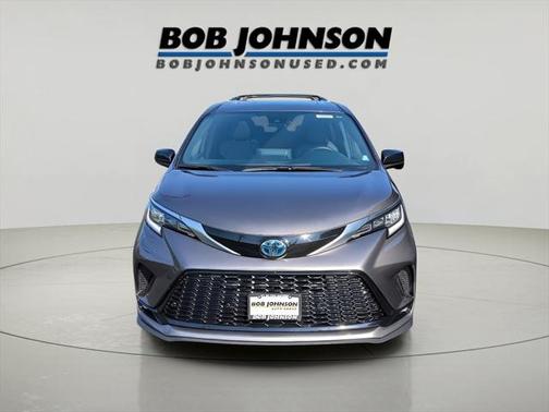 2022 Toyota Sienna XSE 7 Passenger