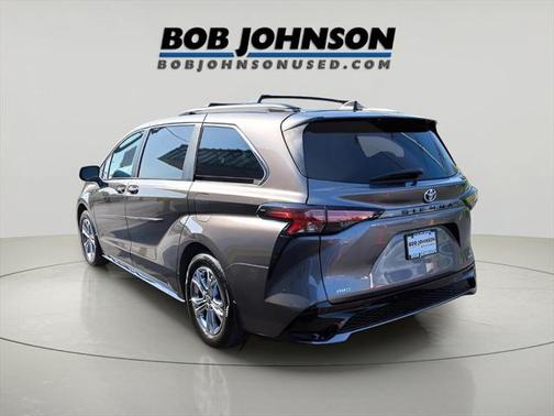 2022 Toyota Sienna XSE 7 Passenger