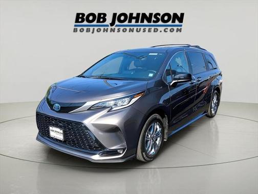 2022 Toyota Sienna XSE 7 Passenger