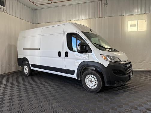 2025 RAM ProMaster 2500 Tradesman