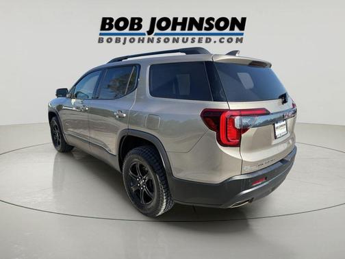 Light Stone Metallic 2022 GMC Acadia AWD AT4