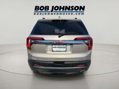 Light Stone Metallic 2022 GMC Acadia AWD AT4