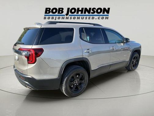 Light Stone Metallic 2022 GMC Acadia AWD AT4