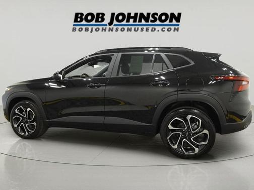 Mosaic Black Metallic 2024 Chevrolet Trax FWD 2RS