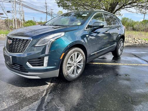 Emerald Lake Metallic 2024 Cadillac XT5 Premium Luxury