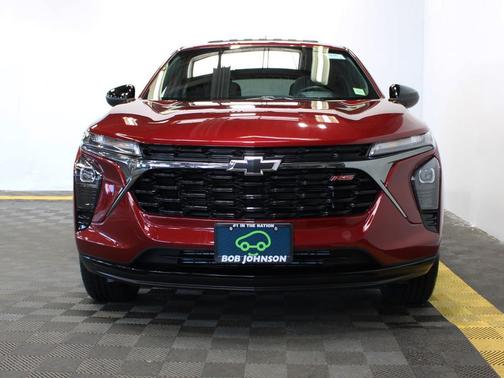 Crimson Metallic 2024 Chevrolet Trax FWD 1RS