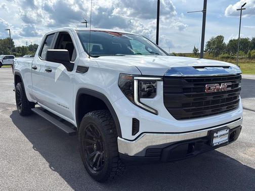 Summit White 2023 GMC Sierra 1500 Pro