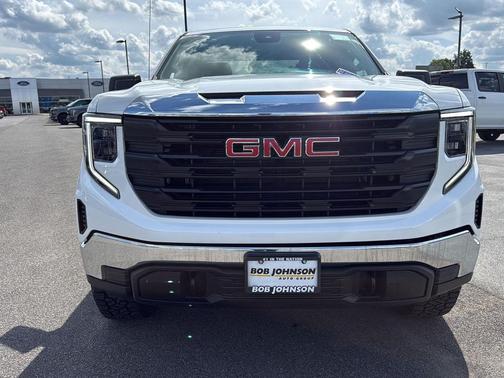 Summit White 2023 GMC Sierra 1500 Pro