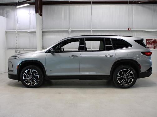 GY 2025 Buick Enclave Sport Touring