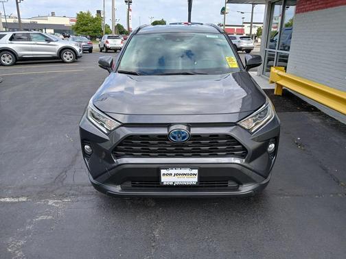 2020 Toyota RAV4 Hybrid XLE