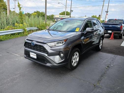 2020 Toyota RAV4 Hybrid XLE