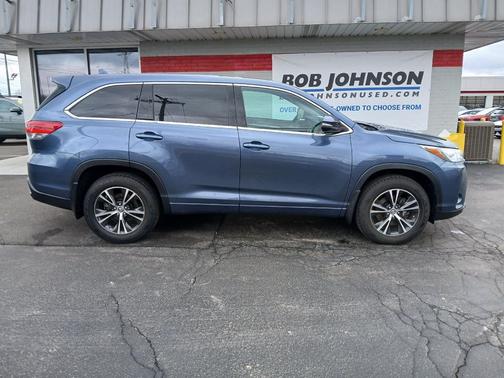 Shoreline Blue Pearl 2017 Toyota Highlander SUV