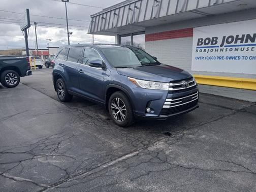 Shoreline Blue Pearl 2017 Toyota Highlander SUV