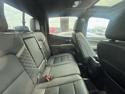 Sterling Metallic 2023 GMC Canyon Denali