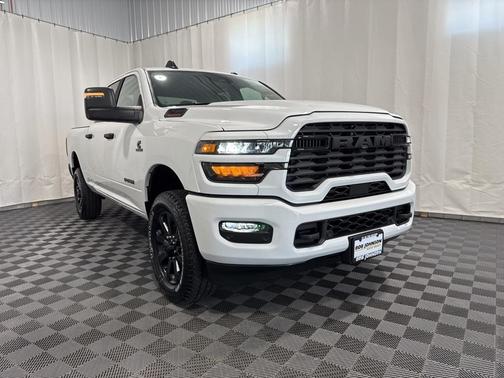 2025 RAM 2500 Big Horn Crew Cab 4x4 6'4' Box