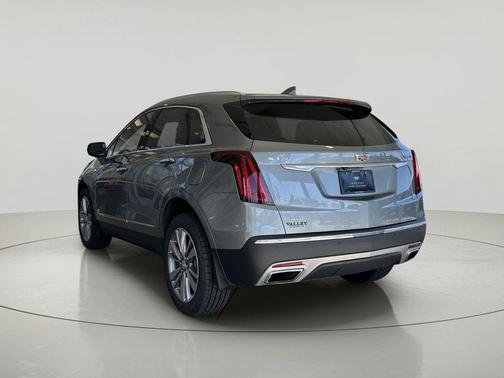 Argent Silver Metallic 2023 Cadillac XT5 Premium Luxury