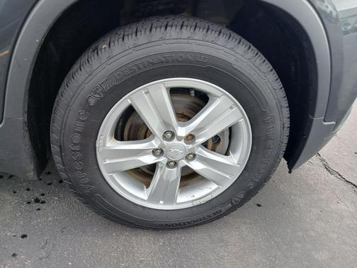 Nightfall Gray Metallic 2019 Chevrolet Trax LS