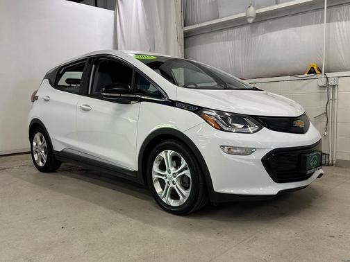 Summit White 2018 Chevrolet Bolt EV LT