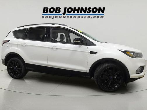 White Platinum Metallic Tri-Coat 2017 Ford Escape Titanium
