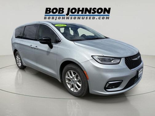 Silver Mist Clearcoat 2024 Chrysler Pacifica Touring L