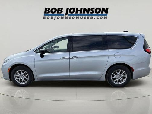 Silver Mist Clearcoat 2024 Chrysler Pacifica Touring L