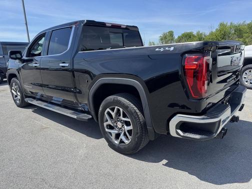 Onyx Black 2023 GMC Sierra 1500 SLT