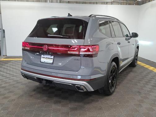 2024 Volkswagen Atlas 2.0T SE w/Technology 4MOTION