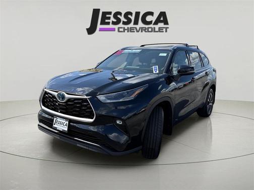 2021 Toyota Highlander Hybrid XLE