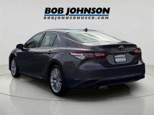 2019 Toyota Camry Hybrid XLE