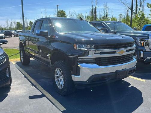 Black 2019 Chevrolet Silverado 1500 LT