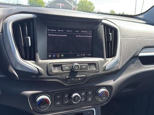 Summit White 2024 GMC Terrain SLE