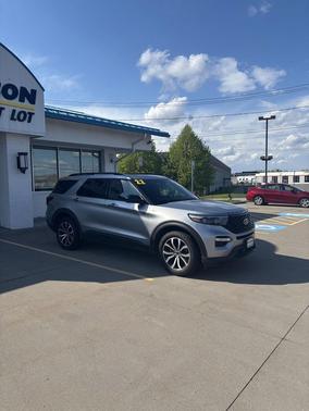 Iconic Silver 2022 Ford Explorer ST-Line