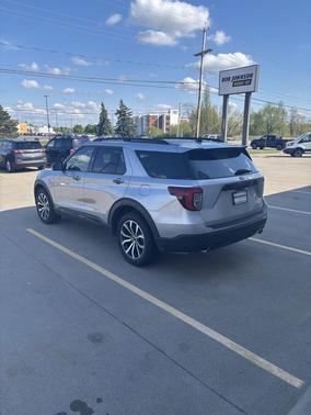 Iconic Silver 2022 Ford Explorer ST-Line