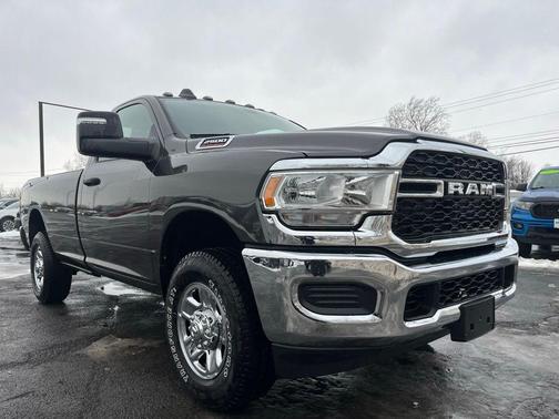2024 RAM 2500 Tradesman Regular Cab 4x4 8' Box