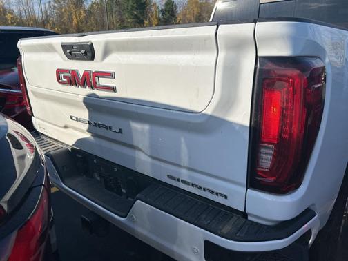 2023 GMC Sierra 2500 Denali